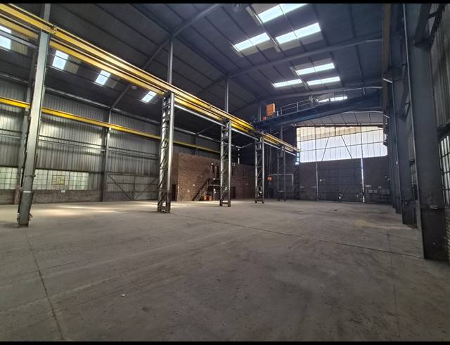 2,400M² WAREHOUSE TO LET IN WADEVILLE